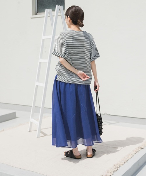 URBAN RESEARCH DOORS（アーバンリサーチドアーズ）の「『UR TECH』ボイルギャザースカート（スカート・レディース・チャコールグレー/ロイヤルブルー/パープル・MEDIUM）」の11枚目の写真