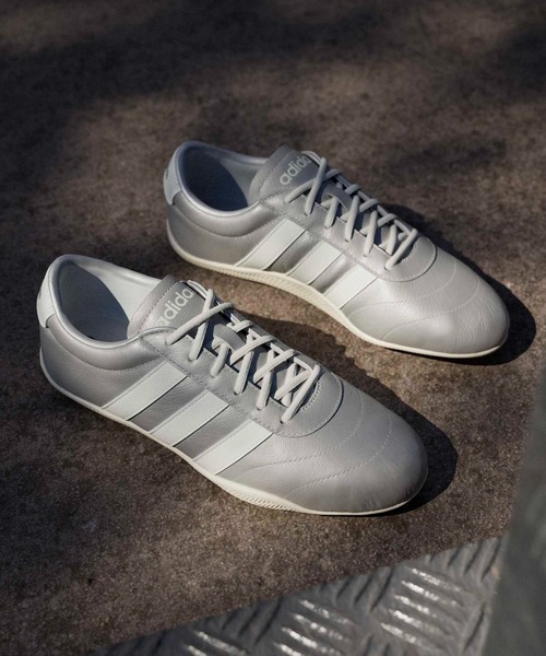 adidas(アディダス)の「グランドコート ロー / Grand Court Lo スニーカー アディダス adidas(スニーカー・レディース・ゴールド/ブラウン/シルバー/ホワイト×レッド/ホワイト×グリーン/ホワイト×ブラック/ブラック/シルバー系その他・22.5cm/23.0cm/23.5cm/24.0cm/24.5cm/25.0cm/25.5cm/26.0cm/26.5cm/27.0cm/27.5cm/28.0cm/22.0cm)」の18枚目の写真