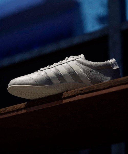 adidas(アディダス)の「グランドコート ロー / Grand Court Lo スニーカー アディダス adidas(スニーカー・レディース・ゴールド/ブラウン/シルバー/ホワイト×レッド/ホワイト×グリーン/ホワイト×ブラック/ブラック/シルバー系その他・22.5cm/23.0cm/23.5cm/24.0cm/24.5cm/25.0cm/25.5cm/26.0cm/26.5cm/27.0cm/27.5cm/28.0cm/22.0cm)」の20枚目の写真
