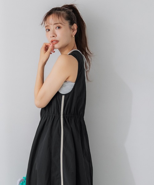 coca（coca）（コカ）の「ナイロンワッシャーサイドラインドレス 撥水（ワンピース・レディース・ホワイト/ブラック・L/M）」の5枚目の写真