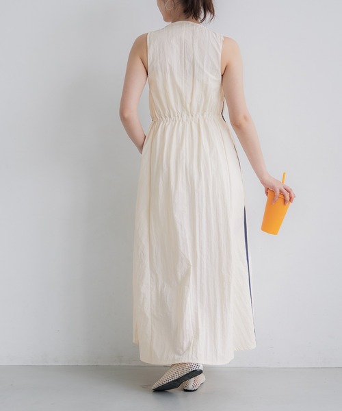 coca（coca）（コカ）の「ナイロンワッシャーサイドラインドレス 撥水（ワンピース・レディース・ホワイト/ブラック・L/M）」の21枚目の写真