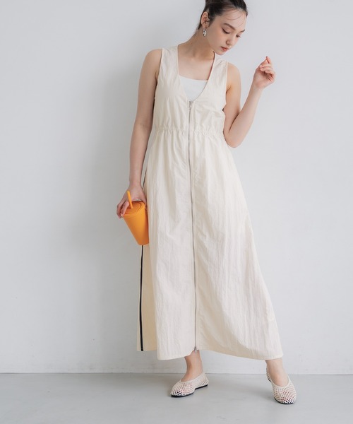 coca（coca）（コカ）の「ナイロンワッシャーサイドラインドレス 撥水（ワンピース・レディース・ホワイト/ブラック・L/M）」の11枚目の写真