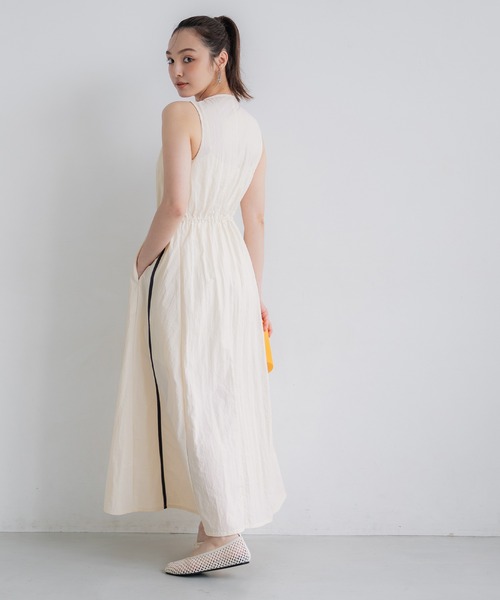 coca（coca）（コカ）の「ナイロンワッシャーサイドラインドレス 撥水（ワンピース・レディース・ホワイト/ブラック・L/M）」の12枚目の写真