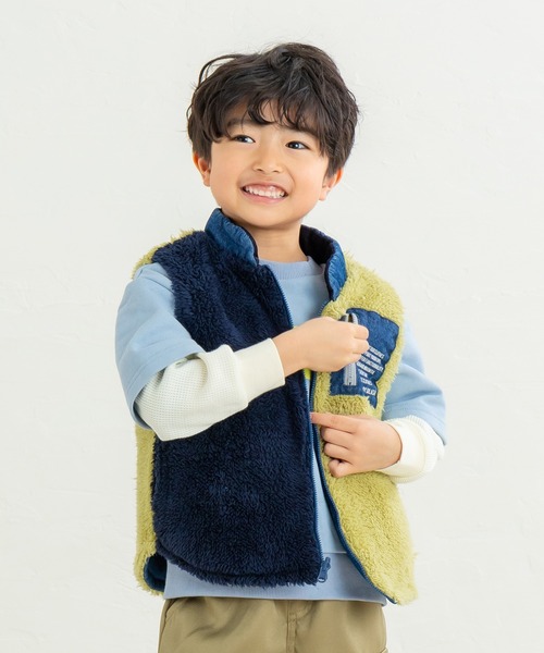 DILASH（ディラッシュ）の「デニム×ボア リバーシブルベスト（その他アウター・キッズ・ネイビー/ブルー/ブラック・140/130/120/110/100/90/80）」の6枚目の写真