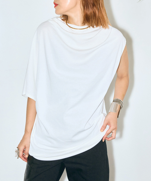 CITYSHOP（シティーショップ）の「ASYMMETRY CUT TOP：カットソー（Tシャツ/カットソー・レディース・ホワイト/ブラック/チャコールグレー・FREE）」の2枚目の写真