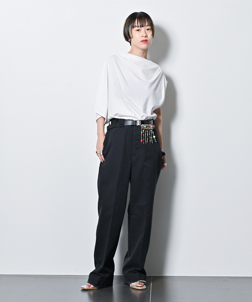 CITYSHOP（シティーショップ）の「ASYMMETRY CUT TOP：カットソー（Tシャツ/カットソー・レディース・ホワイト/ブラック/チャコールグレー・FREE）」の8枚目の写真