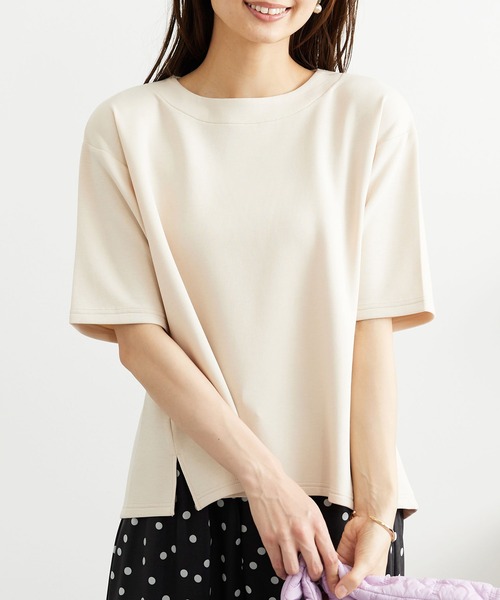 BELLUNA PLUS(ベルーナ)の「とろりん触感!ゆったりプルオーバー(Tシャツ/カットソー・レディース・アイボリー/ライラック/ピンク・LARGE/MEDIUM/X-LARGE)」の1枚目の写真