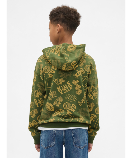 GAP（ギャップ）の「リラックス GAPロゴ プリントパーカー (キッズ)（パーカー・キッズ・グリーン・110cm/120cm/130cm/140cm/150cm/160cm）」の3枚目の写真