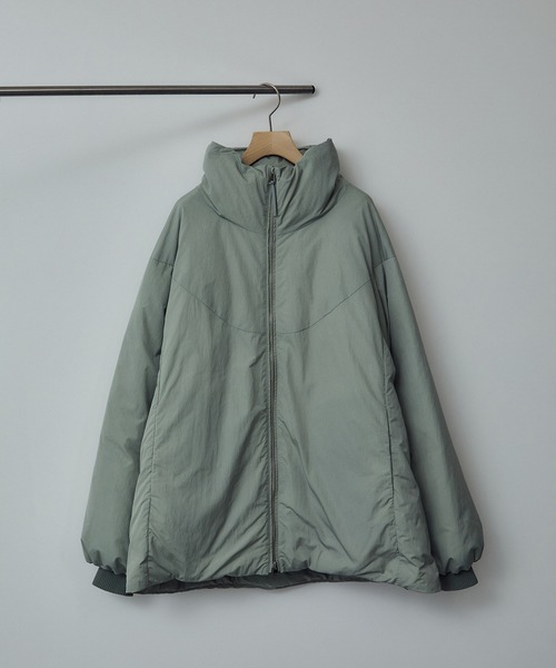 SALON adam et rope'（サロン アダム エ ロペ）の「[GREENDOWN（グリーンダウン）]撥水加工スタンドカラーダウンジャケット 2（ダウンジャケット/コート・レディース・オフホワイト/ブラック/グリーン系その他/ベージュ・FREE）」の13枚目の写真