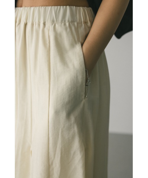 STYLEMIXER（スタイルミキサー）の「ピンタックパネルフレアスカート（スカート・レディース・ブラック/イエロー/アイボリー・SMALL/MEDIUM）」の10枚目の写真