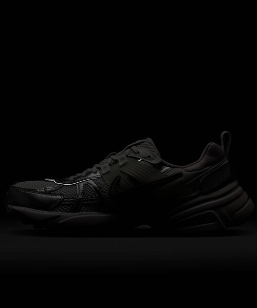 ナイキ V2K ラン ウィメンズシューズ　24センチ NIKE/ナイキ ウィメンズ V2K ラン[23.5㎝～24.5㎝展開]｜Daytona