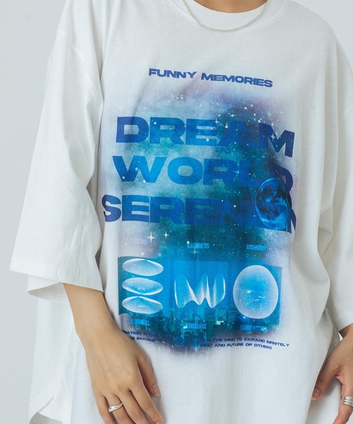 OKIRAKU（オキラク）の「(OKIRAKU×ROSEBUD)GRAPHIC BIG TEE（Tシャツ/カットソー・レディース・ホワイト/ブラック・ONE SIZE）」の4枚目の写真