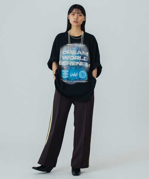 OKIRAKU（オキラク）の「(OKIRAKU×ROSEBUD)GRAPHIC BIG TEE（Tシャツ/カットソー・レディース・ホワイト/ブラック・ONE SIZE）」の22枚目の写真