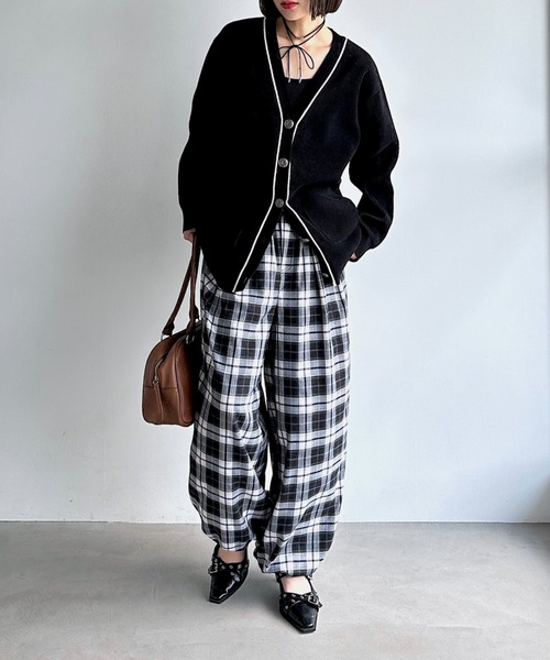 PAGEBOY（ページボーイ）の「ライトモールストライプリブVカーディガン（カーディガン/ボレロ・レディース・オフホワイト/ブラック/ブラウン/レッド系その他・FREE）」の11枚目の写真