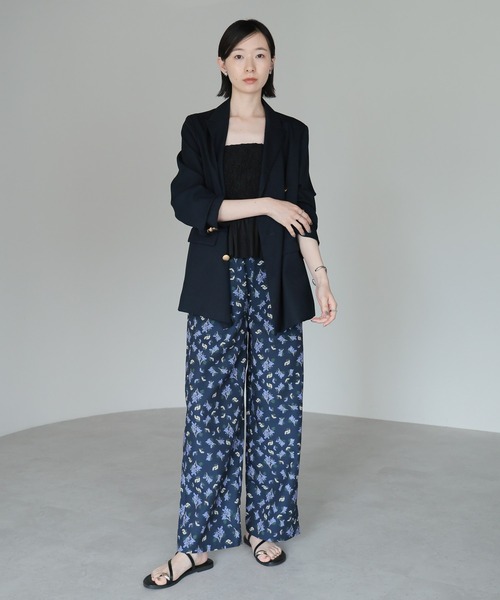 amini(アミニ)の「ミモザ柄プリントパンツ(その他パンツ・レディース・ネイビー/ベージュ/ブラック・MEDIUM)」の9枚目の写真