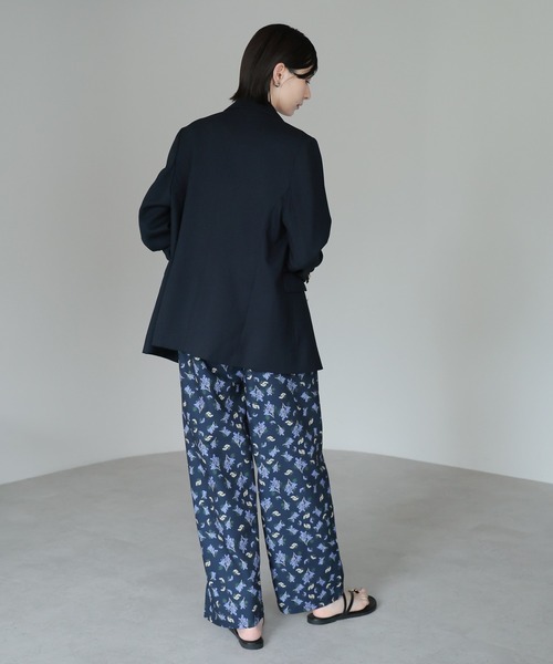 amini(アミニ)の「ミモザ柄プリントパンツ(その他パンツ・レディース・ネイビー/ベージュ/ブラック・MEDIUM)」の13枚目の写真