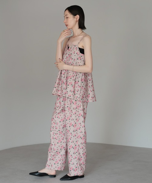 amini(アミニ)の「ミモザ柄プリントパンツ(その他パンツ・レディース・ネイビー/ベージュ/ブラック・MEDIUM)」の16枚目の写真