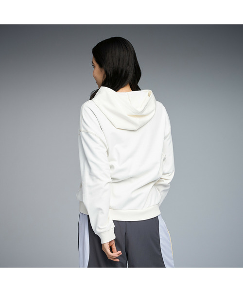 PUMA(プーマ)の「PUMA プーマ ウィメンズ ESS MX リラックスド フーディ(パーカー・レディース・ライトグレー/オフホワイト/ライラック・LARGE/MEDIUM/SMALL/X-LARGE)」の4枚目の写真
