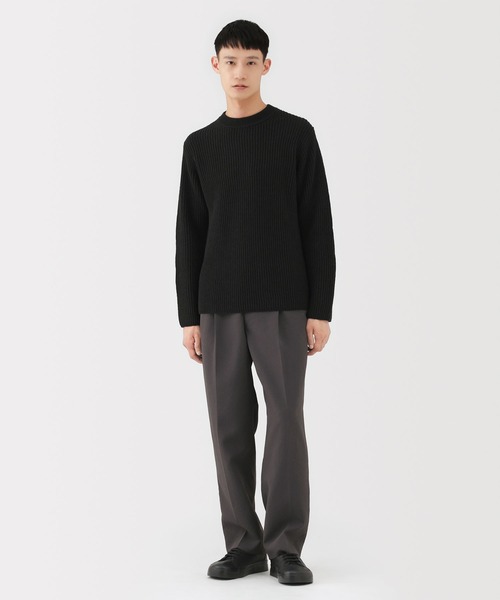 MUJI Labo（ムジラボ）の「〔MUJI Labo〕紳士　メリノウール畦編みエルボーパッチ付きクルーネックセーター（ニット/セーター・メンズ・ブラック/ライトベージュ/チャコールグレー・M/L/XL）」の2枚目の写真