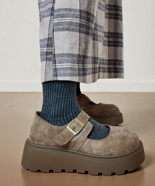 Sugar Sugar（シュガーシュガー）の「スエード　厚底　メリージェーン【SUGAR SUGAR シュガーシュガー】ベルクロ　レディース 9213（バレエシューズ・レディース・グレー系その他/キャメル・M/S/LL/L）」の2枚目の写真