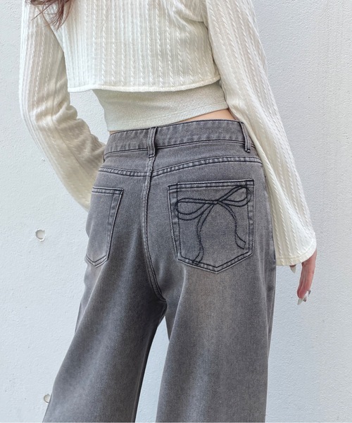 one way（ワンウェイ）の「バックリボンワイドデニムパンツ（デニムパンツ・レディース・ブラック/ブルー・SMALL/MEDIUM）」の2枚目の写真