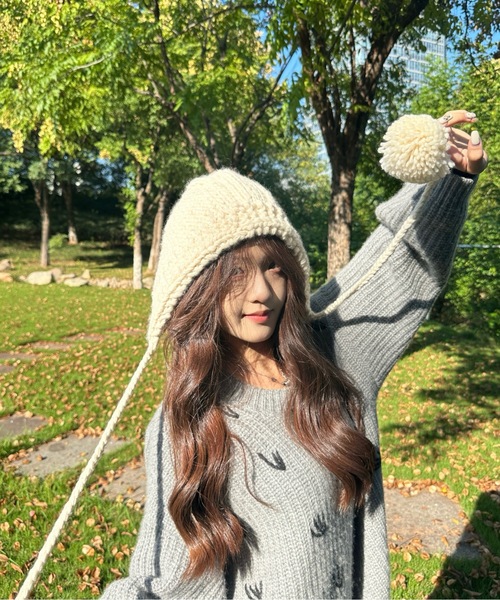 Burner(バーナー)の「【CHI SELECT】ふんわりポンポン くまロゴ耳当て イヤーマフ chi-bosi-2-15(ニットキャップ/ビーニー・レディース・ブラック/アイボリー/サックスブルー・FREE)」の8枚目の写真