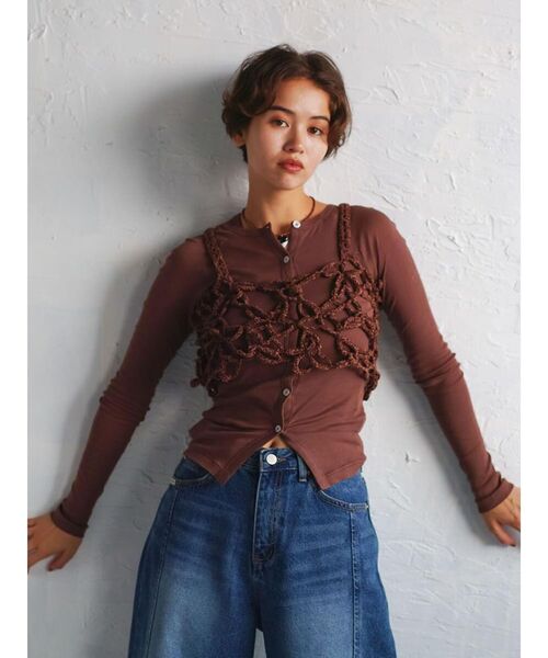 FIKA.(フィーカ)の「Flower motif knit bustier(その他トップス・レディース・ブラック/ブラウン/オフホワイト・MEDIUM)」の13枚目の写真