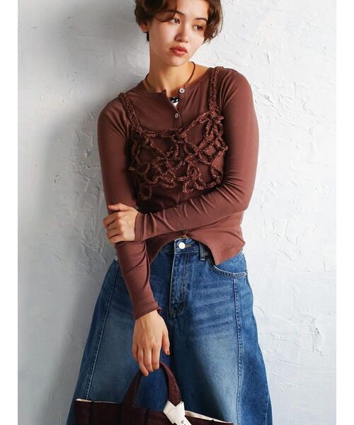FIKA.(フィーカ)の「Flower motif knit bustier(その他トップス・レディース・ブラック/ブラウン/オフホワイト・MEDIUM)」の16枚目の写真