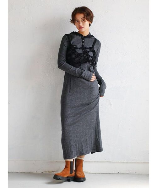 FIKA.(フィーカ)の「Flower motif knit bustier(その他トップス・レディース・ブラック/ブラウン/オフホワイト・MEDIUM)」の20枚目の写真