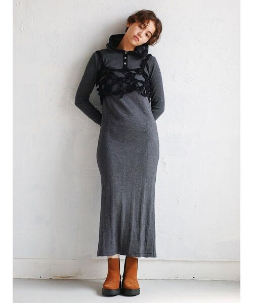 FIKA.(フィーカ)の「Flower motif knit bustier(その他トップス・レディース・ブラック/ブラウン/オフホワイト・MEDIUM)」の21枚目の写真
