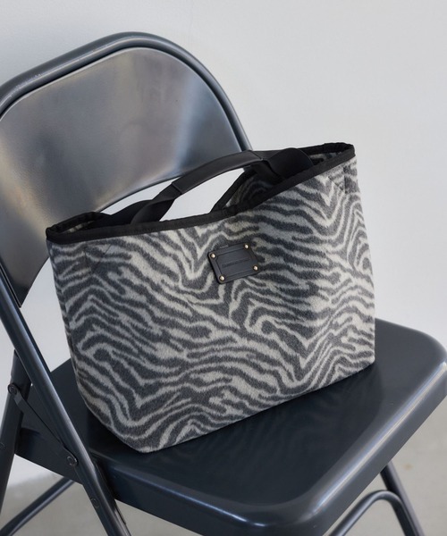 BARNYARDSTORM(バンヤードストーム)の「BARNYARDSTORM / キレイめ起毛ハンドルトート【WEB限定カラー】(トートバッグ・レディース・チャコールグレー/その他4/キャメル/その他5・FREE)」の22枚目の写真