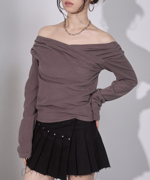 ENVYM（アンビー）の「ギャザーカシュクールトップス（Tシャツ/カットソー・レディース・ネイビー/グレー/ブラック/レッド・FREE）」の3枚目の写真