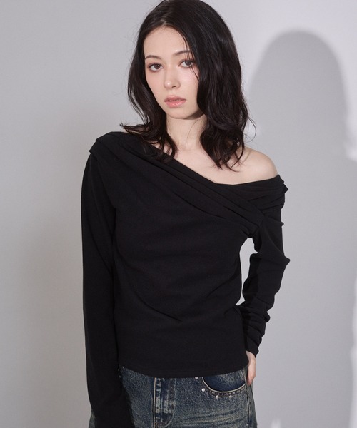 ENVYM（アンビー）の「ギャザーカシュクールトップス（Tシャツ/カットソー・レディース・ネイビー/グレー/ブラック/レッド・FREE）」の11枚目の写真