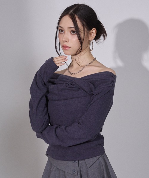 ENVYM（アンビー）の「ギャザーカシュクールトップス（Tシャツ/カットソー・レディース・ネイビー/グレー/ブラック/レッド・FREE）」の18枚目の写真