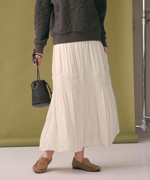 BEAUTY&YOUTH UNITED ARROWS（ビューティーアンドユースユナイテッドアローズ）の「【WEB限定】シャーリング キリカエ フレアスカート（スカート・レディース・オフホワイト/ネイビー/ライム・FREE）」の7枚目の写真