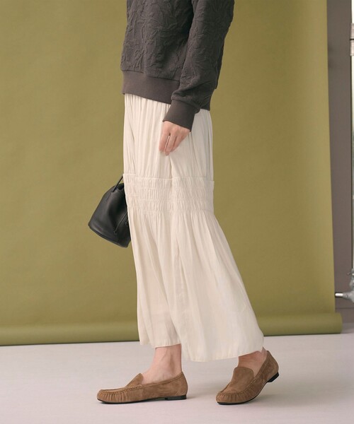 BEAUTY&YOUTH UNITED ARROWS（ビューティーアンドユースユナイテッドアローズ）の「【WEB限定】シャーリング キリカエ フレアスカート（スカート・レディース・オフホワイト/ネイビー/ライム・FREE）」の8枚目の写真