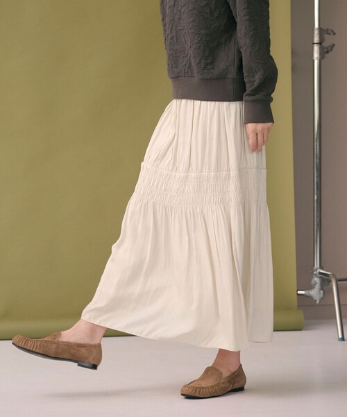 BEAUTY&YOUTH UNITED ARROWS（ビューティーアンドユースユナイテッドアローズ）の「【WEB限定】シャーリング キリカエ フレアスカート（スカート・レディース・オフホワイト/ネイビー/ライム・FREE）」の9枚目の写真