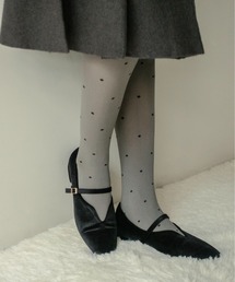 on:nue | 【on:nue】[4色展開/5サイズ展開] ベルトデザインベロアフラットパンプス /2025 AW COLLECTION(バレエシューズ)