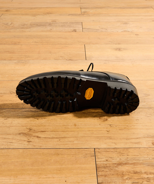 Tomo & Co(トモアンドシーオー)の「Tomo&Co トモアンドシーオー / OFFICER SHOES デュプイレザースリーアイレットオフィサーシューズ / TMTKS-S-0054(ドレスシューズ・メンズ・ブラック・27cm/26cm/25cm)」の3枚目の写真