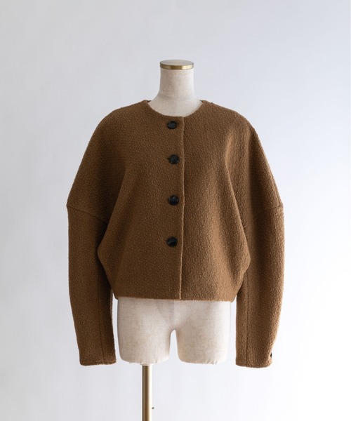 EN NEUME(エンノイム)の「【Set Up】Boucle Cocoon Wool Jacket(ノーカラージャケット・レディース・ベージュ/ブラウン/アイボリー・FREE)」の4枚目の写真