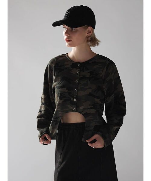 :ETHROF(イーサオブ)の「CAMOUFLAGE FRONT CURVE LONG SLEEVE TOPS(Tシャツ/カットソー・レディース・カーキ/グレー・FREE)」の13枚目の写真