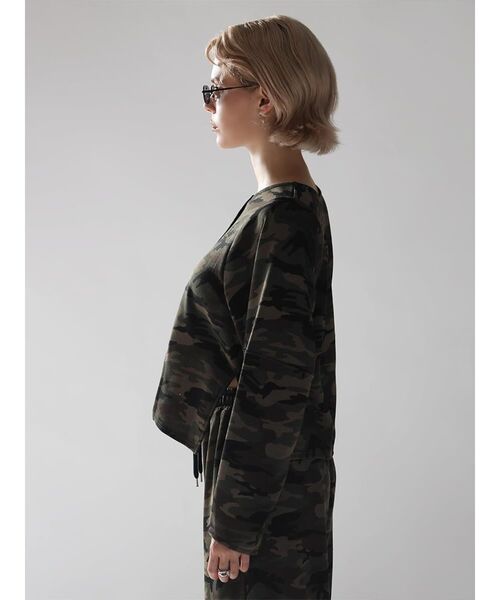 :ETHROF(イーサオブ)の「CAMOUFLAGE FRONT CURVE LONG SLEEVE TOPS(Tシャツ/カットソー・レディース・カーキ/グレー・FREE)」の16枚目の写真