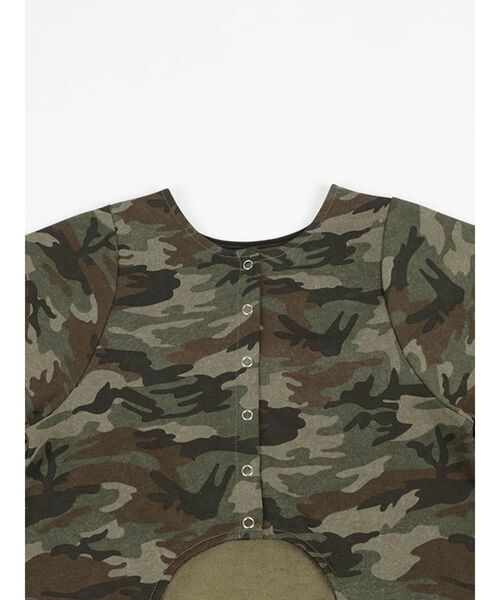 :ETHROF(イーサオブ)の「CAMOUFLAGE FRONT CURVE LONG SLEEVE TOPS(Tシャツ/カットソー・レディース・カーキ/グレー・FREE)」の6枚目の写真