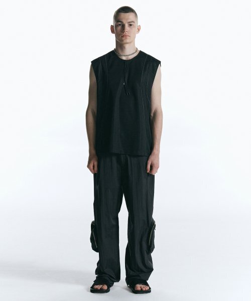 INSILENCE(インサイロンス)の「アジャスタブルカーゴパンツ BLACK(その他パンツ・レディース・その他・MEDIUM/LARGE)」の2枚目の写真