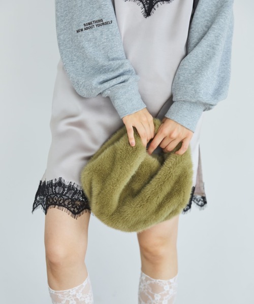 MIRROR STOKE（ミラーストーク）の「【ZOZO限定】FUR ROUND BAG/ファーラウンドバッグ（チェーン付）（ショルダーバッグ・レディース・ベージュ/グリーン・FREE）」の22枚目の写真