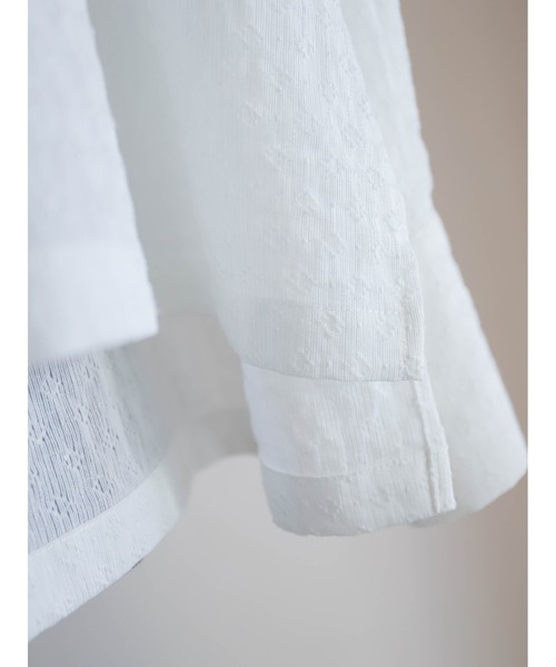 FIL DE FER（フィルデフェール）の「テクスチャード小紋　スタンドネックブラウス（シャツ/ブラウス・レディース・ホワイト/ブラック・FREE）」の3枚目の写真