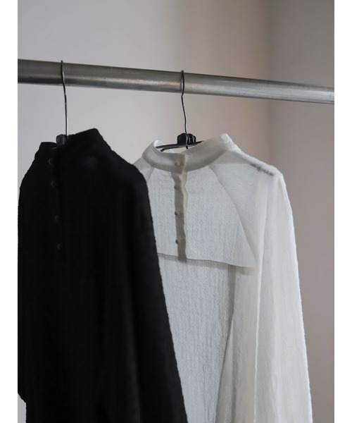 FIL DE FER（フィルデフェール）の「テクスチャード小紋　スタンドネックブラウス（シャツ/ブラウス・レディース・ホワイト/ブラック・FREE）」の9枚目の写真