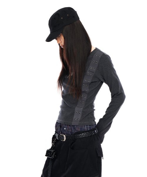 AAKAM（アーカム）の「Side Eyelet Long Sleeve (Dark Gray)（Tシャツ/カットソー・レディース・その他・1/2）」の8枚目の写真