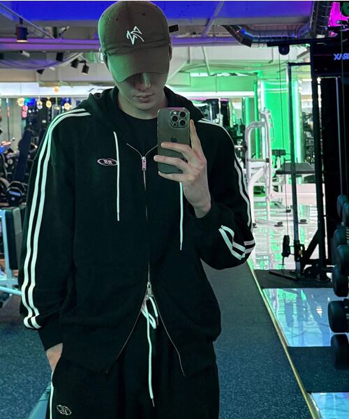 BORN TO WIN（ボーントゥウィン）の「CHROME B TRACK LINE HOODIE ZIP-UP [BLACK]（ジャージ・メンズ・その他・1/2/3）」の5枚目の写真