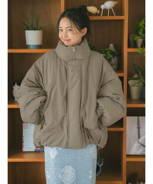 Ungrid（アングリッド）の「中綿モンスターコート（ブルゾン・レディース・アイボリー/ブラック/カーキ・FREE）」の4枚目の写真